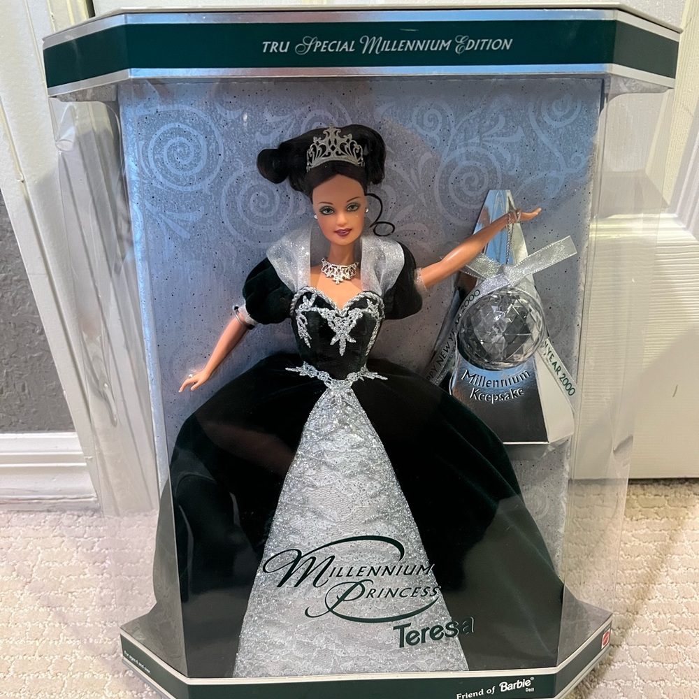 NRFB - Millennium Princess (Barbie)Teresa